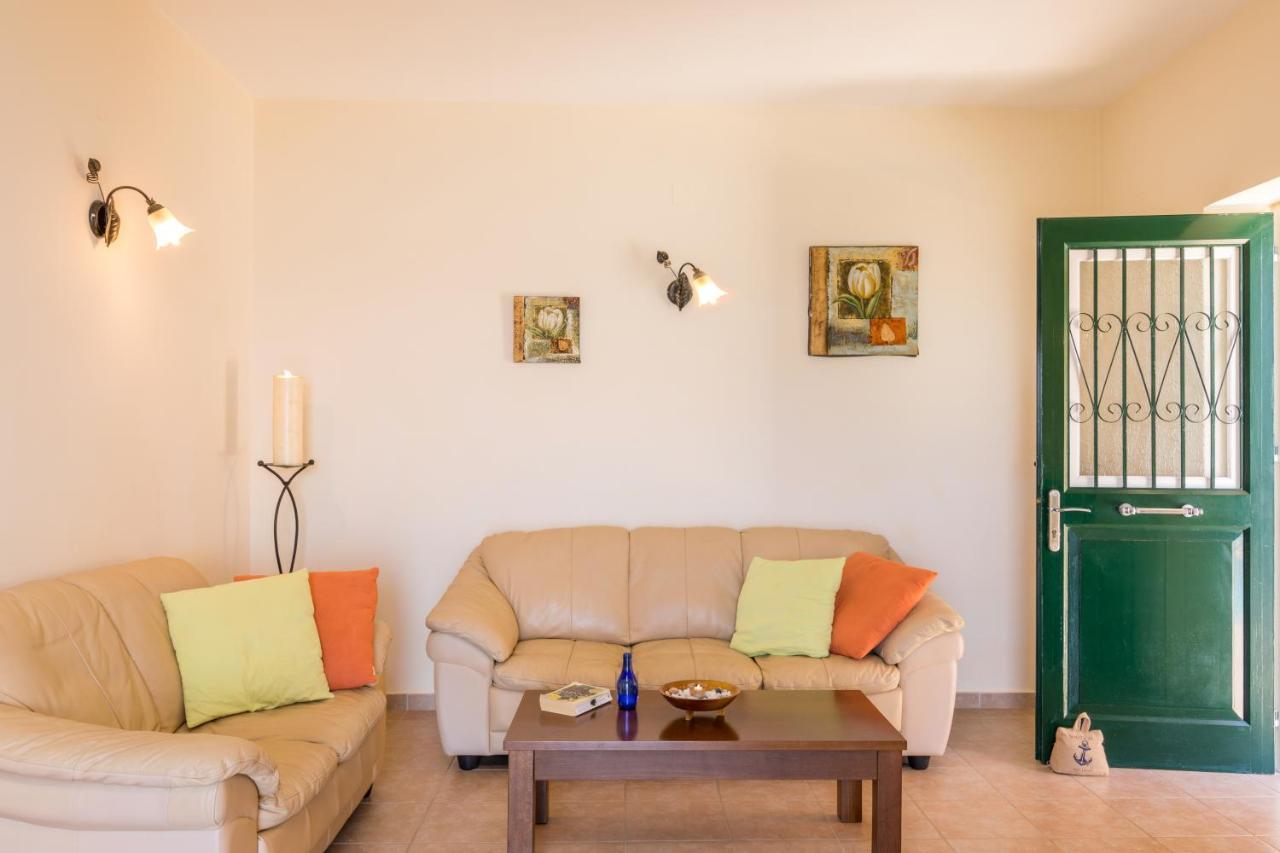 Villa Zeta Nisaki  Exteriér fotografie